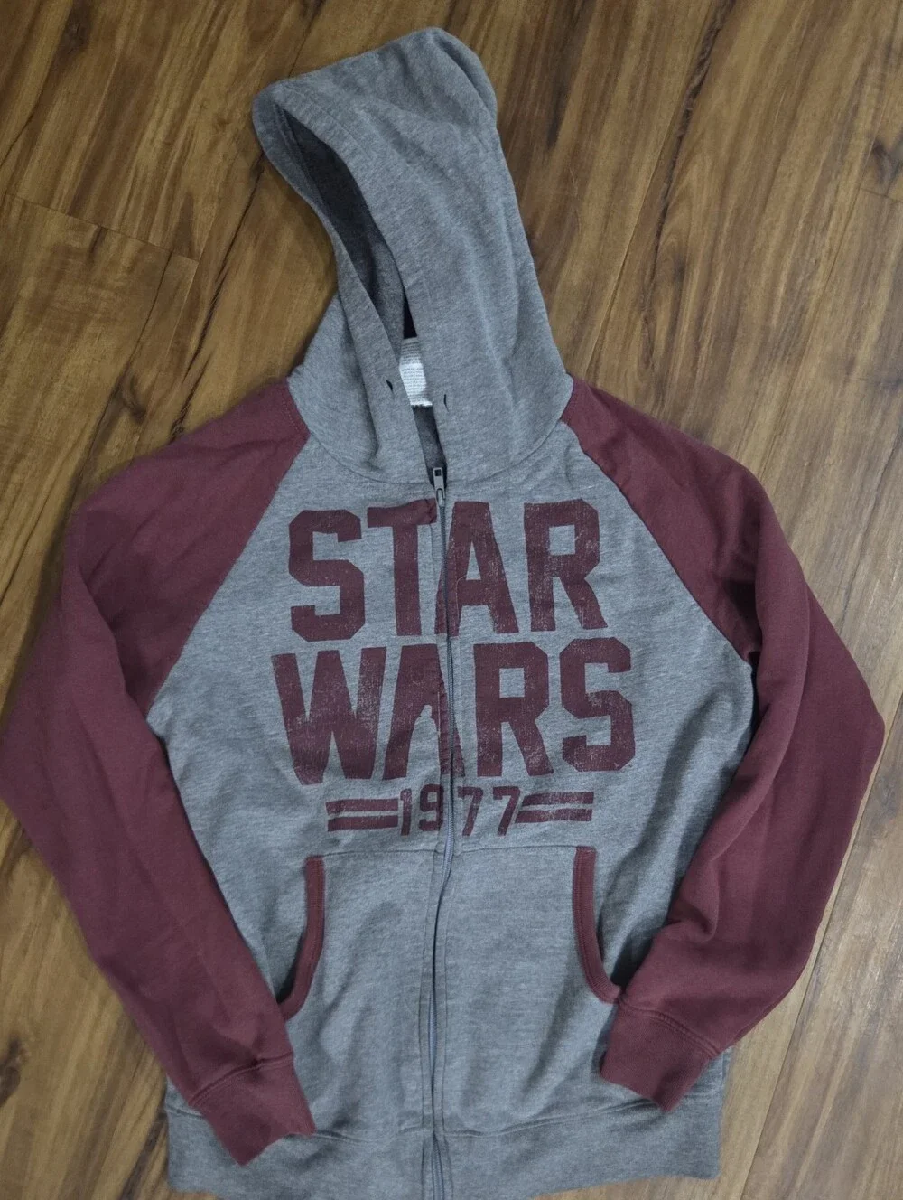 Star Wars 1977 Full-Zip Hoodie – Size Small